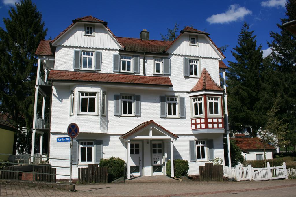 Gaestehaus Villa Lina باد هيرنالب المظهر الخارجي الصورة